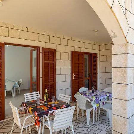 Apartment Valjalo