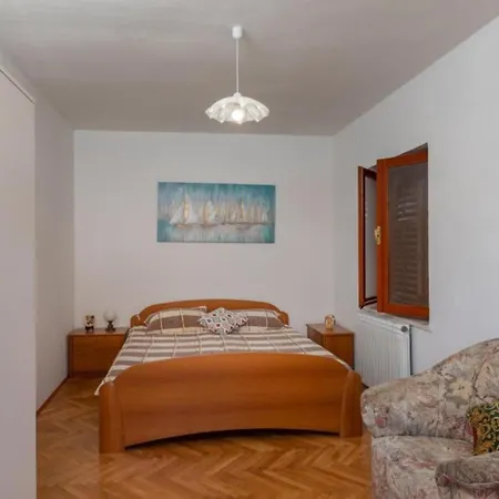 Apartment Valjalo *