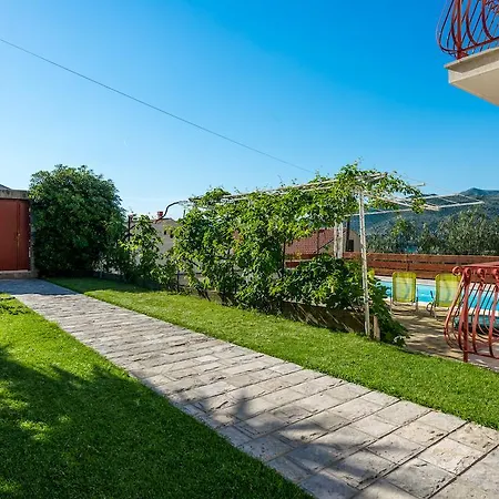 Valjalo Apartment