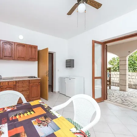 Valjalo Apartment